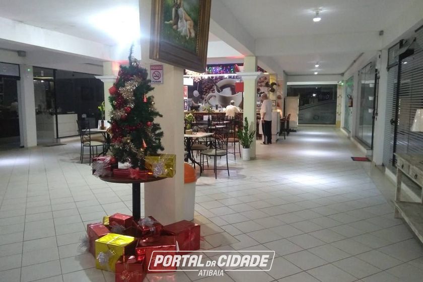 Sal&atilde;o Comercial para alugar - 20m&sup2; - Estancia Lynce