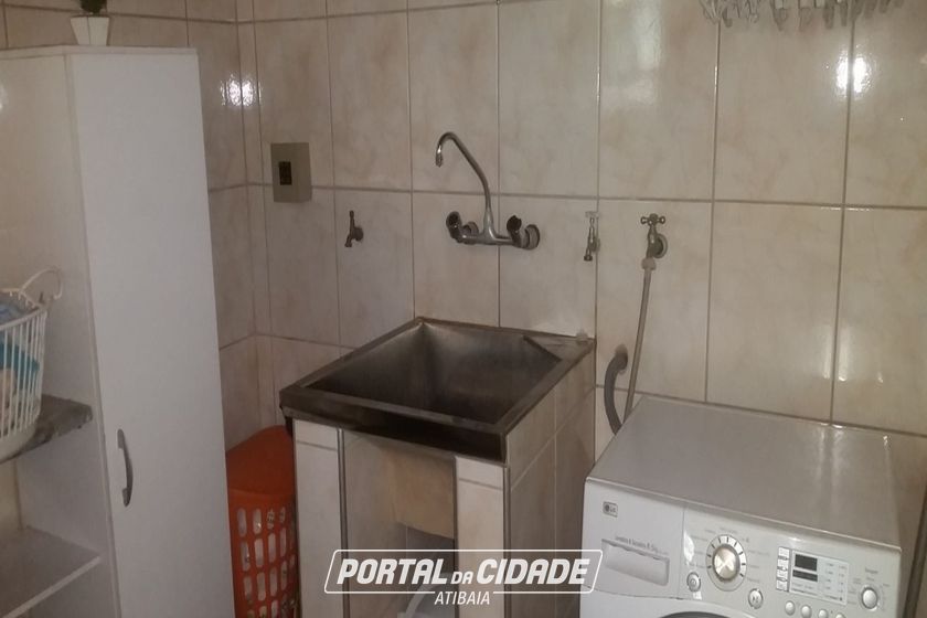 Ch&aacute;cara &agrave; venda - 374m&sup2; - Jardim Suely