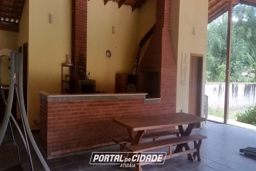 Ch&aacute;cara &agrave; venda - 374m&sup2; - Jardim Suely