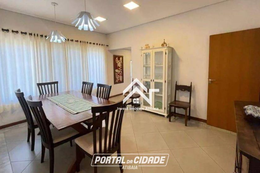 Casa para alugar - 275m&sup2; - Cidade Sat&eacute;lite
