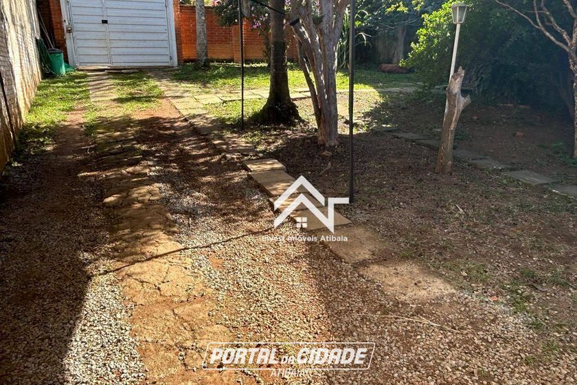 Casa para alugar - 180m&sup2; - Vila Petr&oacute;polis