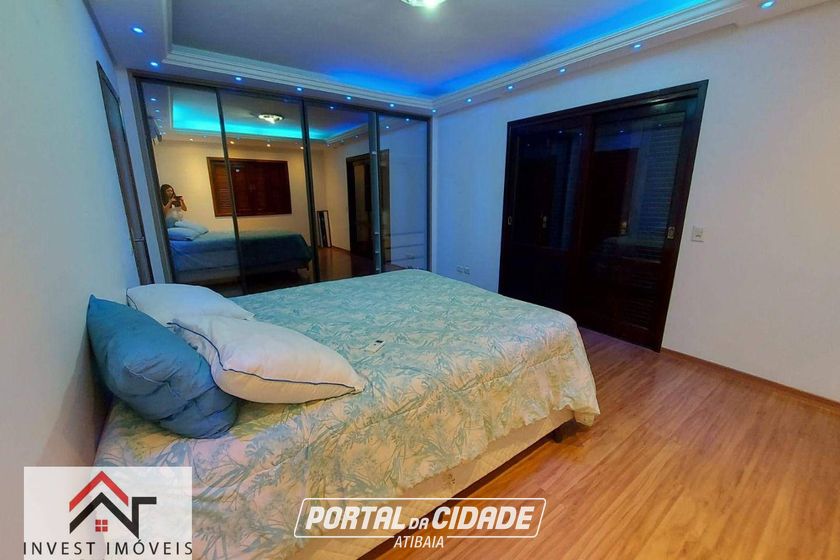 Casa &agrave; venda - 321m&sup2; - Jardim Jaragu&aacute;