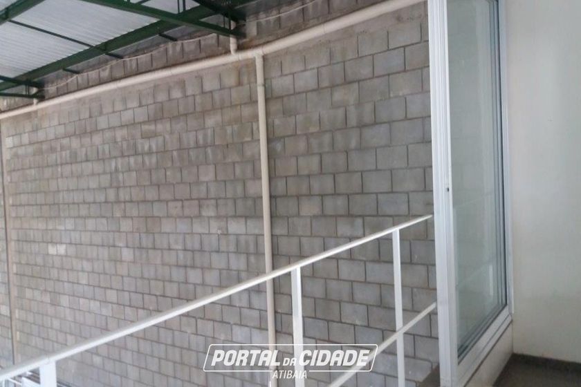 Sal&atilde;o Comercial para alugar - 688m&sup2; - Centro