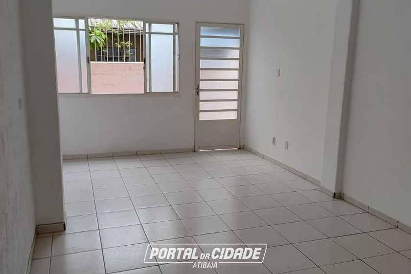 Sal&atilde;o Comercial para alugar - 27m&sup2; - Centro