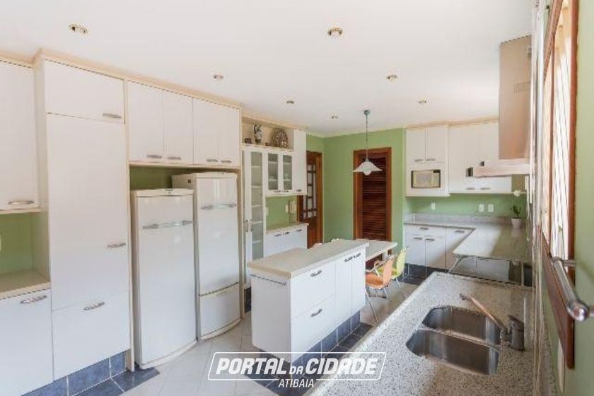 Casa &agrave; venda - 2430m&sup2; - Jardim Itaperi