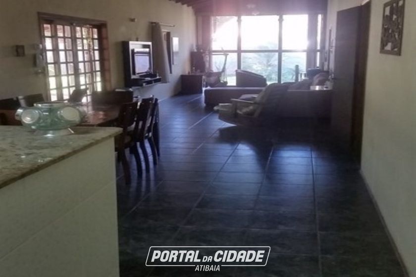 Ch&aacute;cara &agrave; venda - 374m&sup2; - Jardim Suely