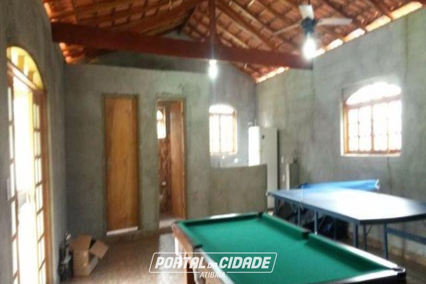 Ch&aacute;cara &agrave; venda - 6000m&sup2; - Tanque