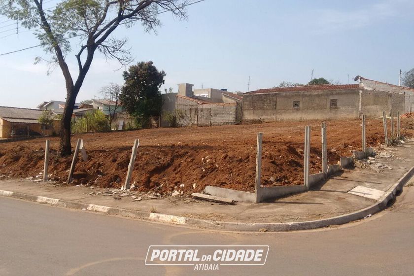 Terreno &agrave; venda - 1100m&sup2; - Jardim das Cerejeiras