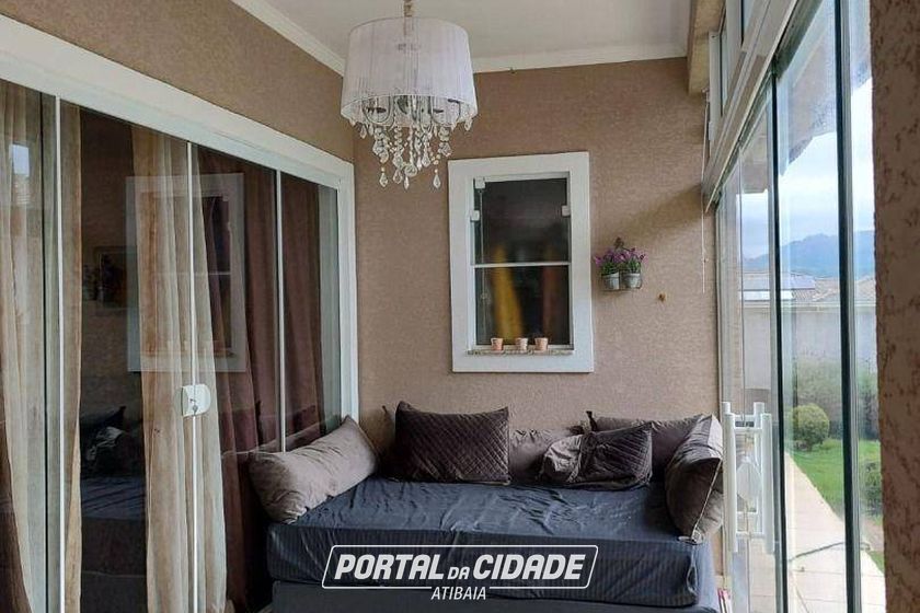 Casa &agrave; venda - 500m&sup2; - Condom&iacute;nio Serra da Estrela