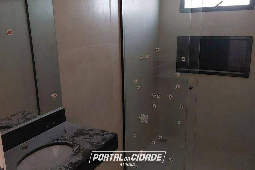 Casa &agrave; venda - 125m&sup2; - Nova Cerejeira