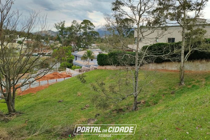 Terreno &agrave; venda - 842m&sup2; - Condom&iacute;nio Porto Atibaia