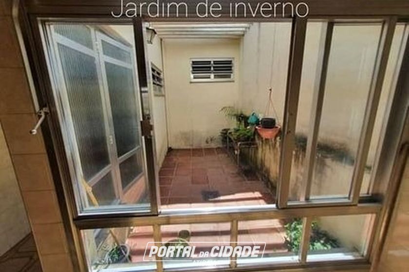 Casa &agrave; venda - CENTRO