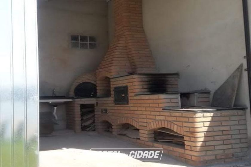 Casa para alugar - 240m&sup2; - Usina