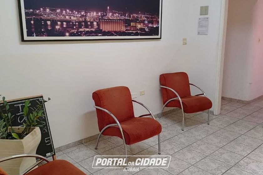 Sal&atilde;o Comercial para alugar - 27m&sup2; - Centro