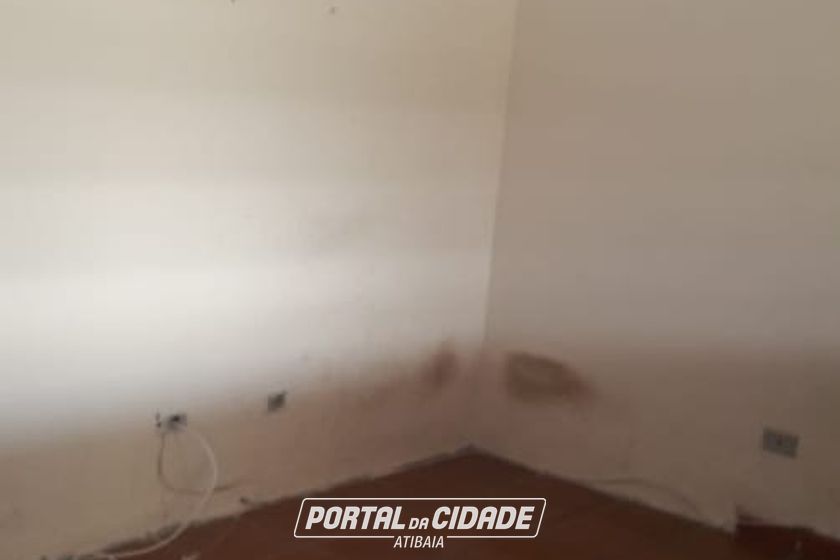 Casa &agrave; venda - 300m&sup2; - ATIBAIA JARDIM