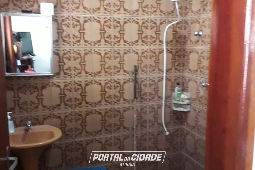 Ch&aacute;cara &agrave; venda - 6000m&sup2; - atibaia