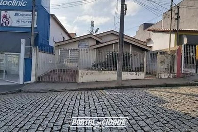 Casa &agrave; venda - CENTRO