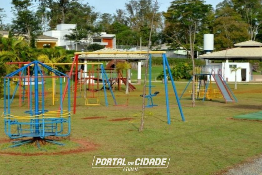Terreno &agrave; venda - 800m&sup2; - CONDOM&Iacute;NIO PORTO ATIBAIA