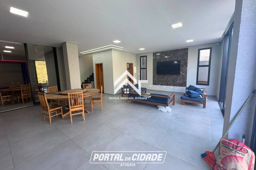 Casa para alugar - 228m&sup2; - Rio Abaixo