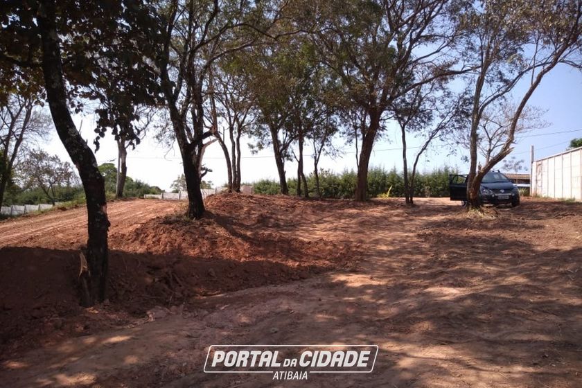 Terreno &agrave; venda - 1000m&sup2; - Vit&oacute;ria R&eacute;gia