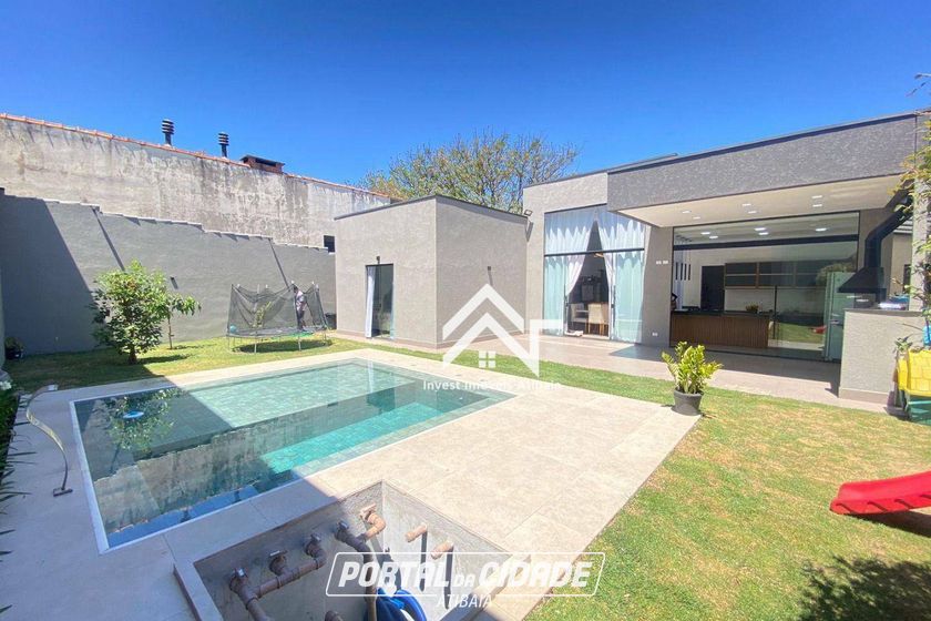 Casa &agrave; venda - 185m&sup2; - Jardim Shangri-L&aacute;