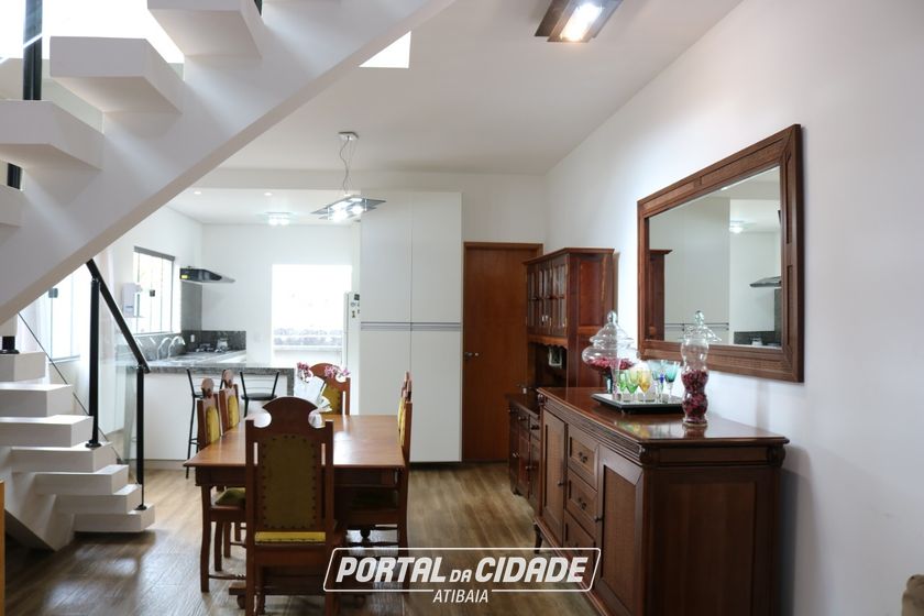 Sobrado &agrave; venda - JARDIM DOS PINHEIROS