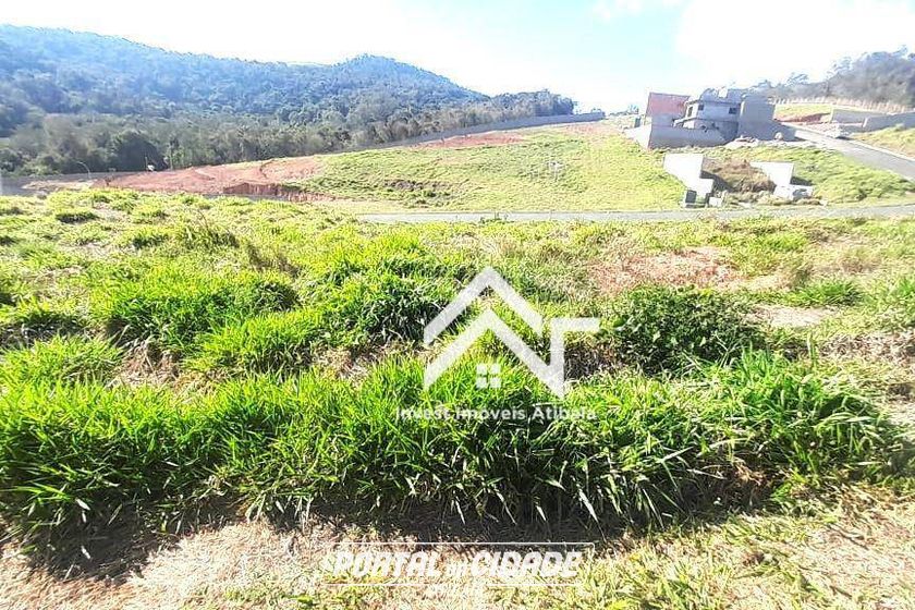 Terreno &agrave; venda - 300m&sup2; - Condom&iacute;nio Portal Lamis