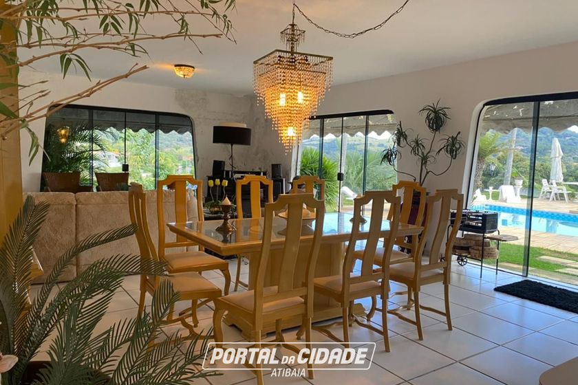 Casa &agrave; venda - 700m&sup2; - Condom&iacute;nio Flamboyant