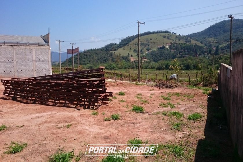 Terreno &agrave; venda - 1598m&sup2; - Centro