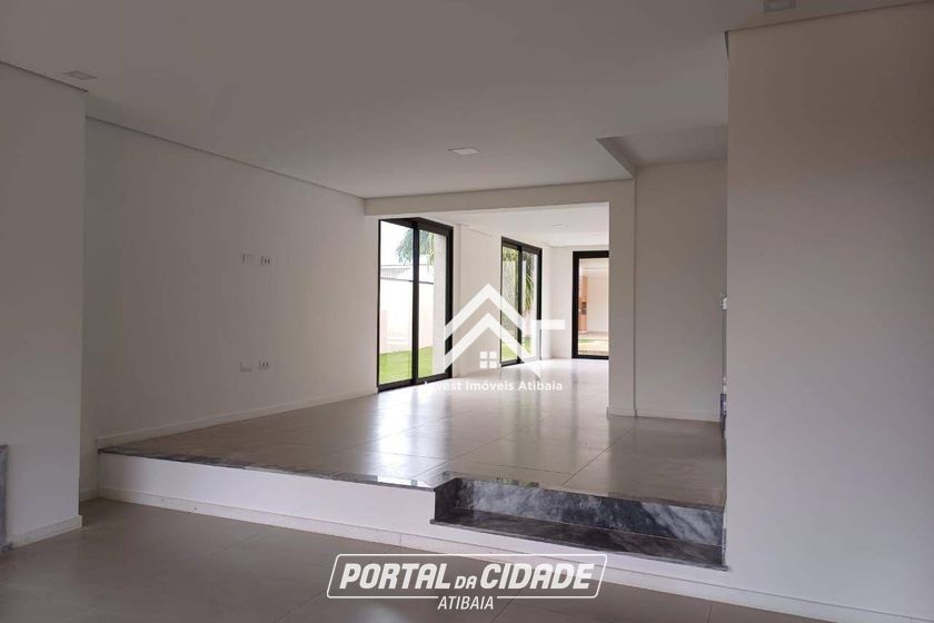 Casa &agrave; venda - 335m&sup2; - Vila Giglio