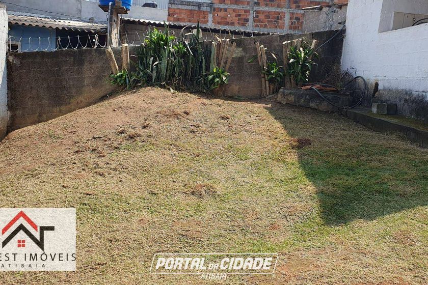 Casa &agrave; venda - 280m&sup2; - Tr&ecirc;s Pistas