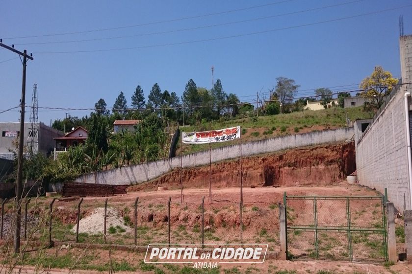 Terreno &agrave; venda - 1598m&sup2; - Centro