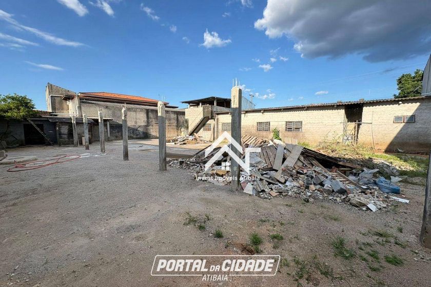 Terreno &agrave; venda - 900m&sup2; - Jardim das Cerejeiras