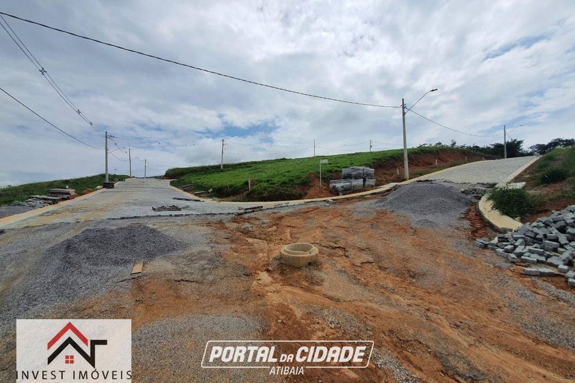 Terreno &agrave; venda - 250m&sup2; - Centro