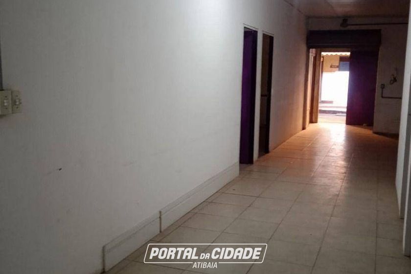 Sal&atilde;o Comercial para alugar - 2100m&sup2; - Centro