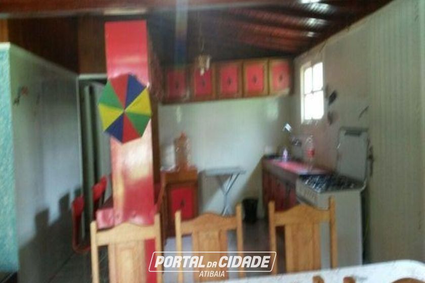 Ch&aacute;cara &agrave; venda - 6000m&sup2; - Tanque