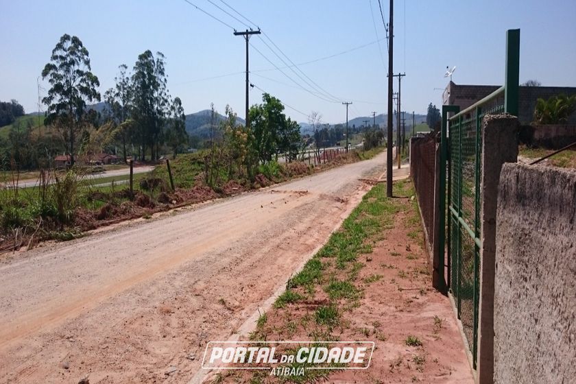 Terreno &agrave; venda - 1598m&sup2; - Centro