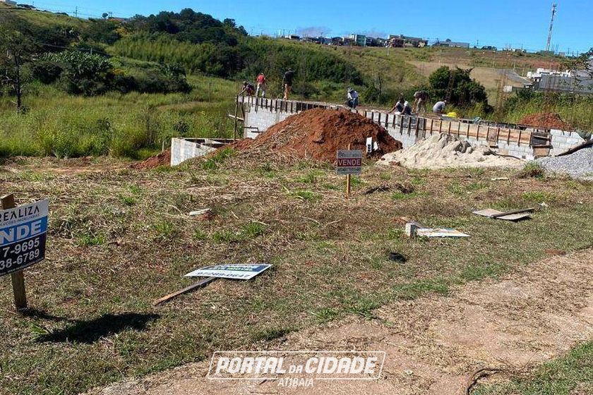 Terreno &agrave; venda - 179m&sup2; - Jardim das Cerejeiras
