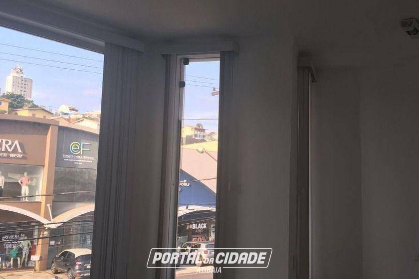 Sal&atilde;o Comercial para alugar - 110m&sup2; - Vila Thais