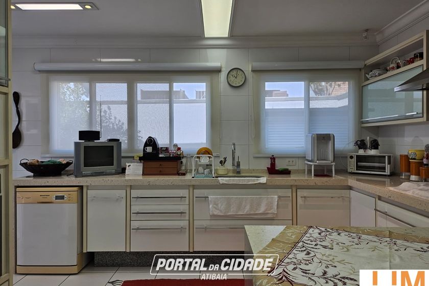 Casa &agrave; venda - 351m&sup2; - Vila Giglio