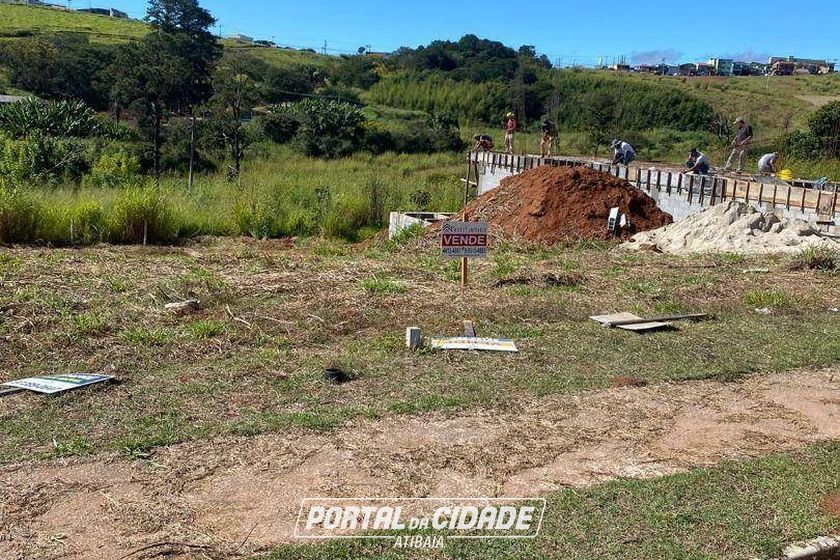 Terreno &agrave; venda - 179m&sup2; - Jardim das Cerejeiras