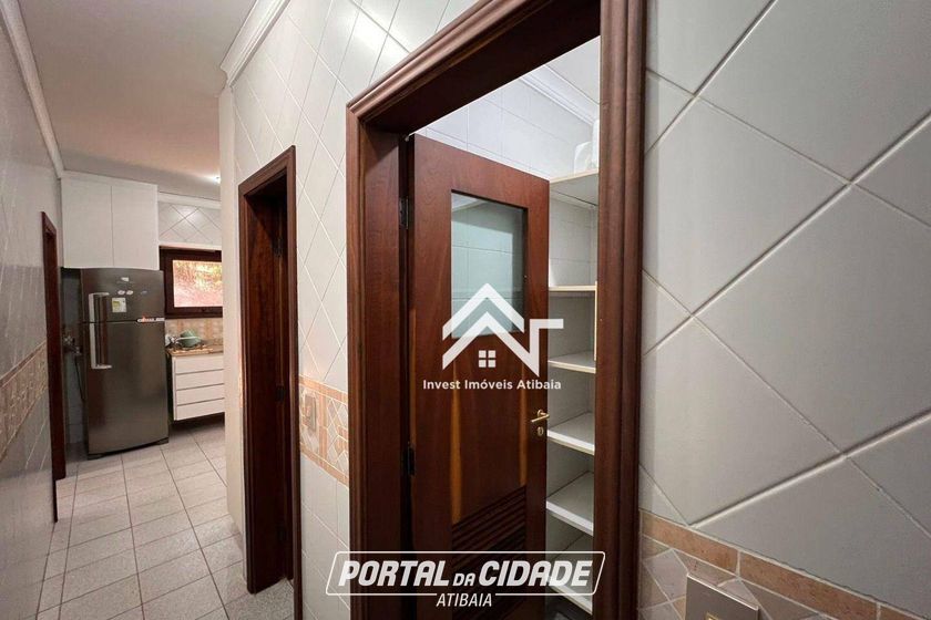 Casa &agrave; venda - 667m&sup2; - Estancia Parque de Atibaia