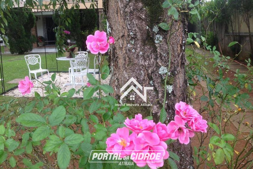 Casa para alugar - 245m&sup2; - Condominio Flamboyant B