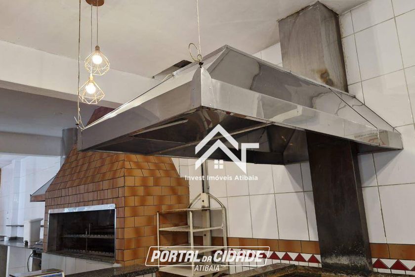 Sal&atilde;o Comercial para alugar - 565m&sup2; - Centro