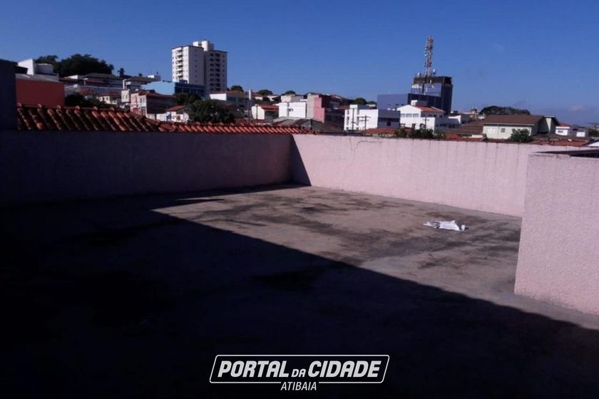 Sobrado &agrave; venda - 150m&sup2; - CENTRO