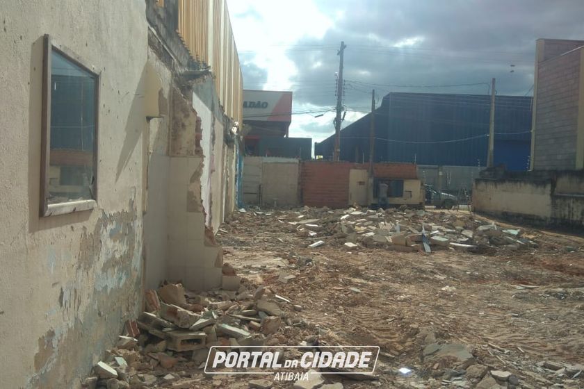 Terreno &agrave; venda - 360m&sup2; - RECREIO ESTORIL