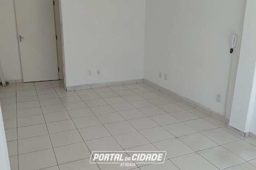 Sal&atilde;o Comercial para alugar - 27m&sup2; - Centro