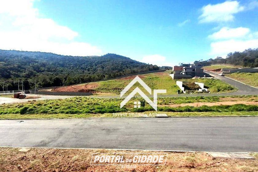 Terreno &agrave; venda - 300m&sup2; - Condom&iacute;nio Portal Lamis