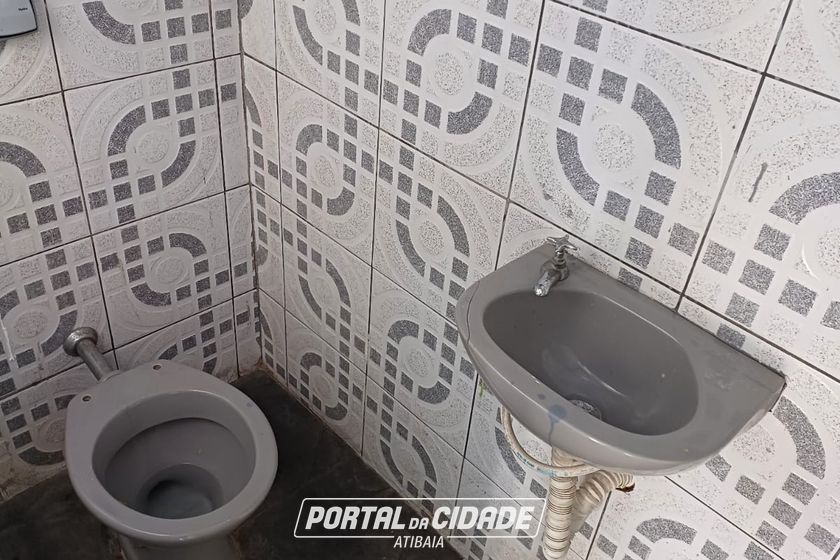 Sal&atilde;o Comercial para alugar - PORT&Atilde;O