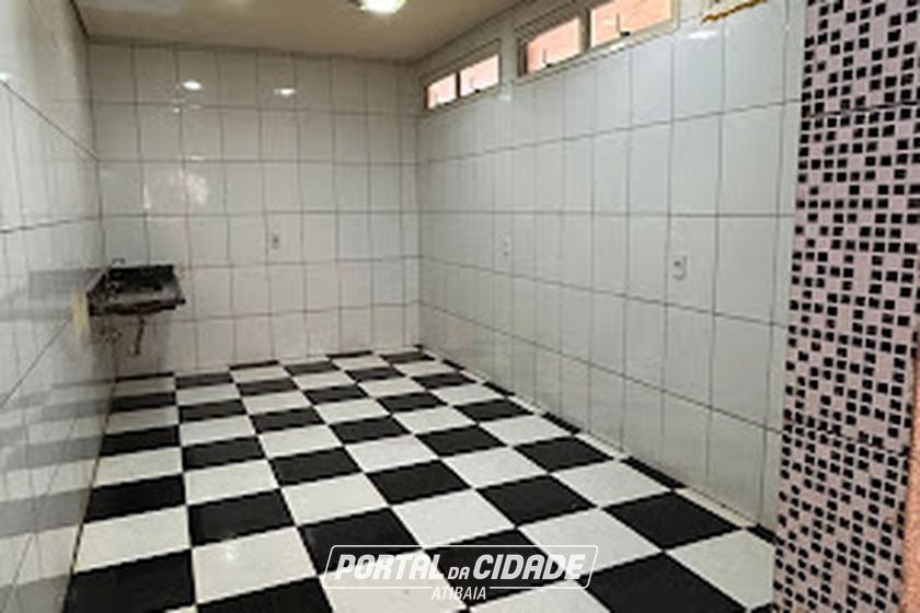 Sal&atilde;o Comercial para alugar - 1000m&sup2; - Serra Negra